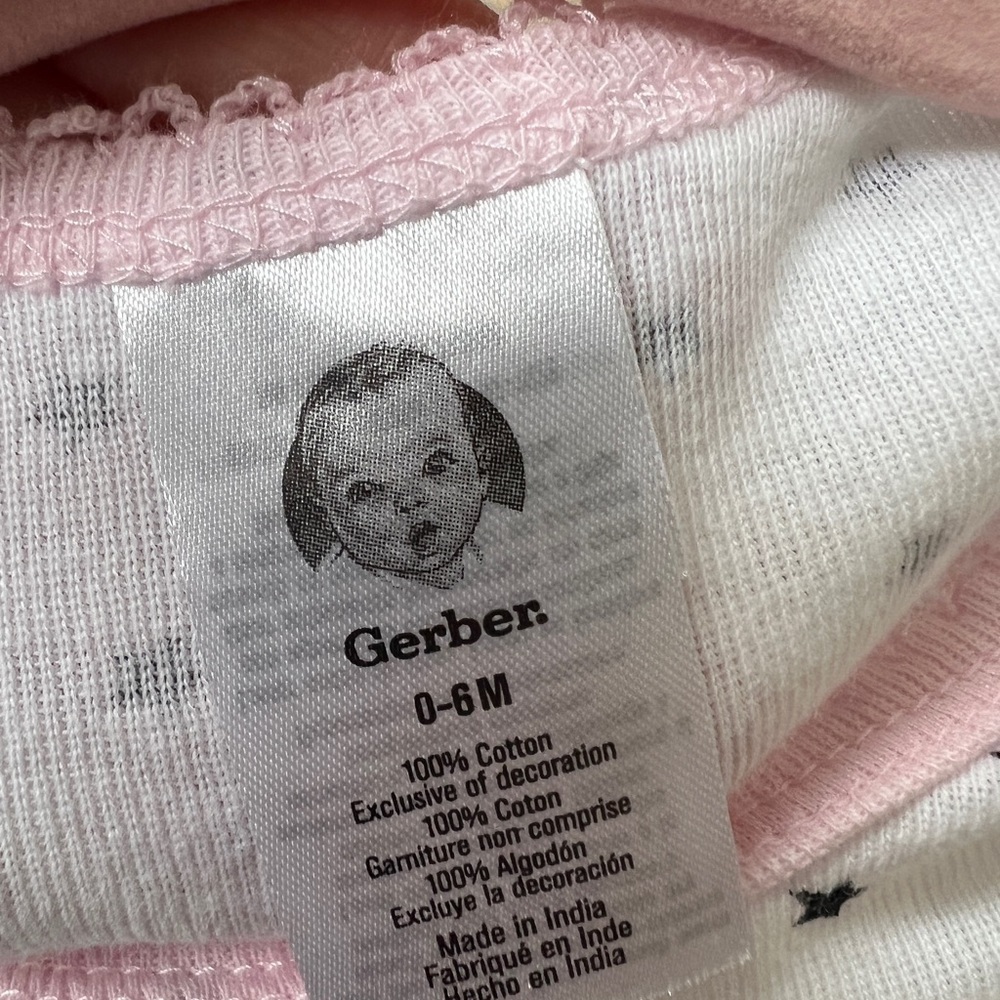 NWOT Gerber 0-6M Black & White Star One Piece Open Bottom Nightgown Pajamas - Picture 4 of 4